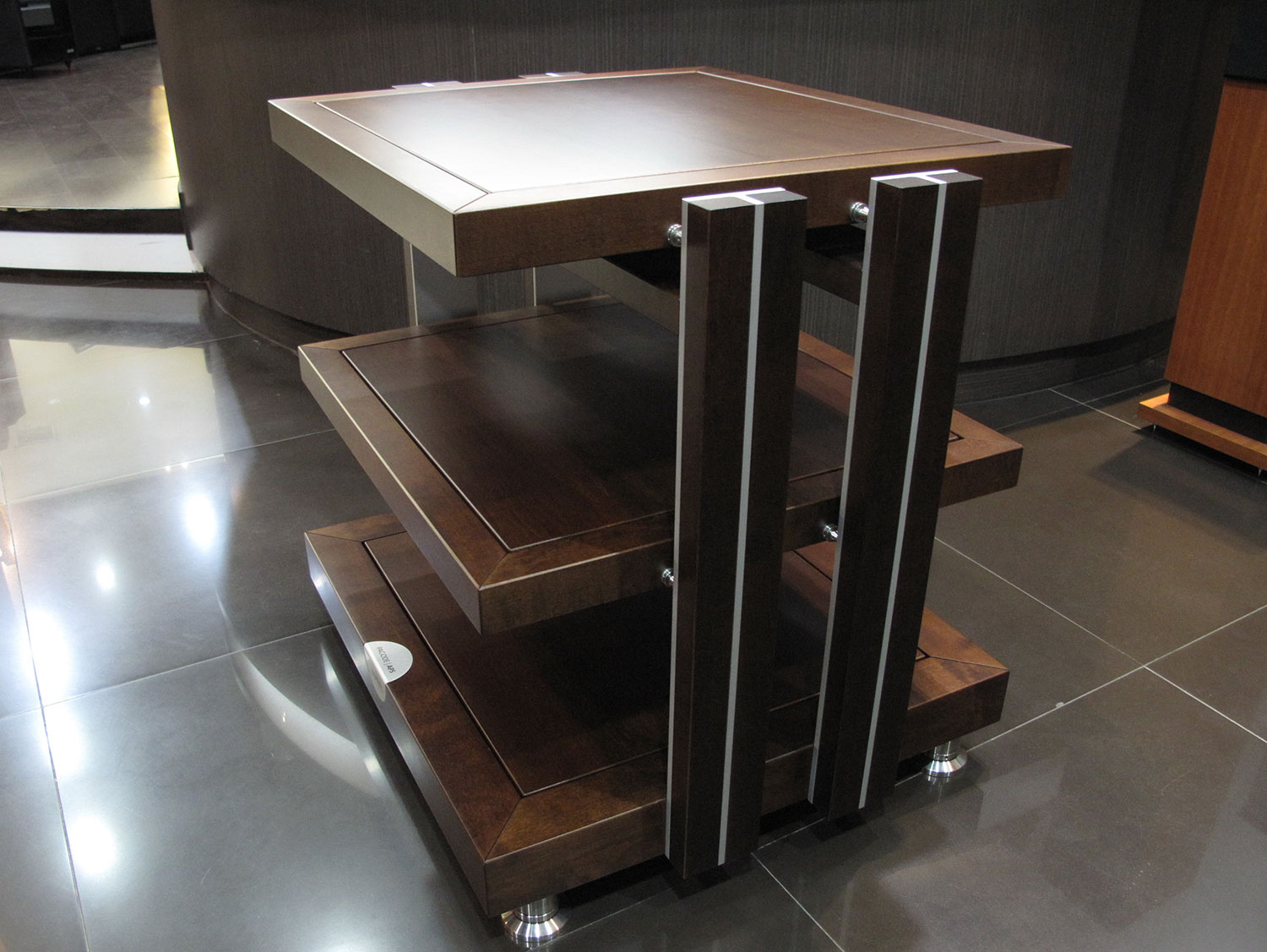 APS-02-1 (3 LEVELS) (Walnut)