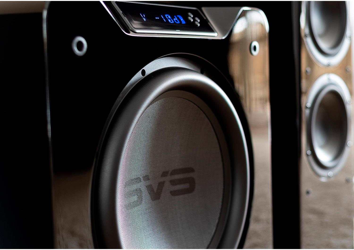 SB-4000 
(Piano Gloss Black)